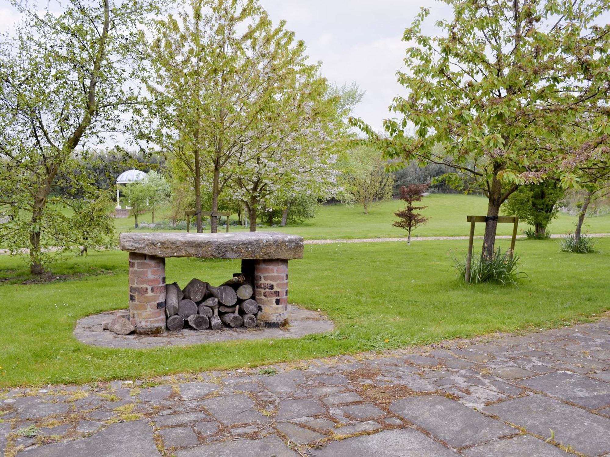 Walled Garden Lodge Ryehill Luaran gambar